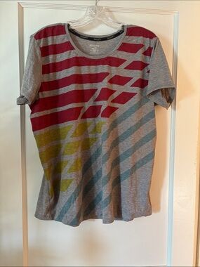 Brooks “run happy” women’s t-shirt